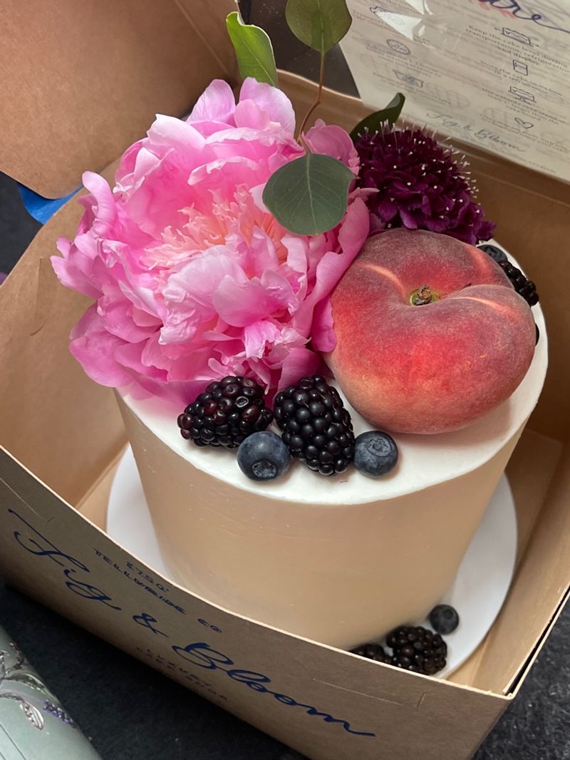 Fig & Bloom Cakes, Telluride