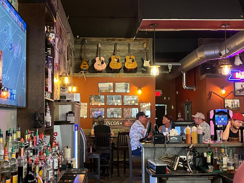 Bronco's — Local tavern