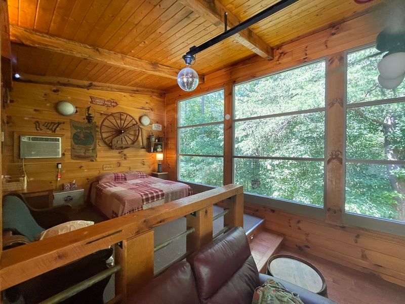 The Cabins Themselves: Quirky, Cozy, And Completely Charming The Cabins Themselves: Quirky, Cozy, And Completely Charming