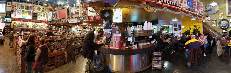 The Cafe Serving Diner-Style Comfort The Cafe Serving Diner-Style Comfort