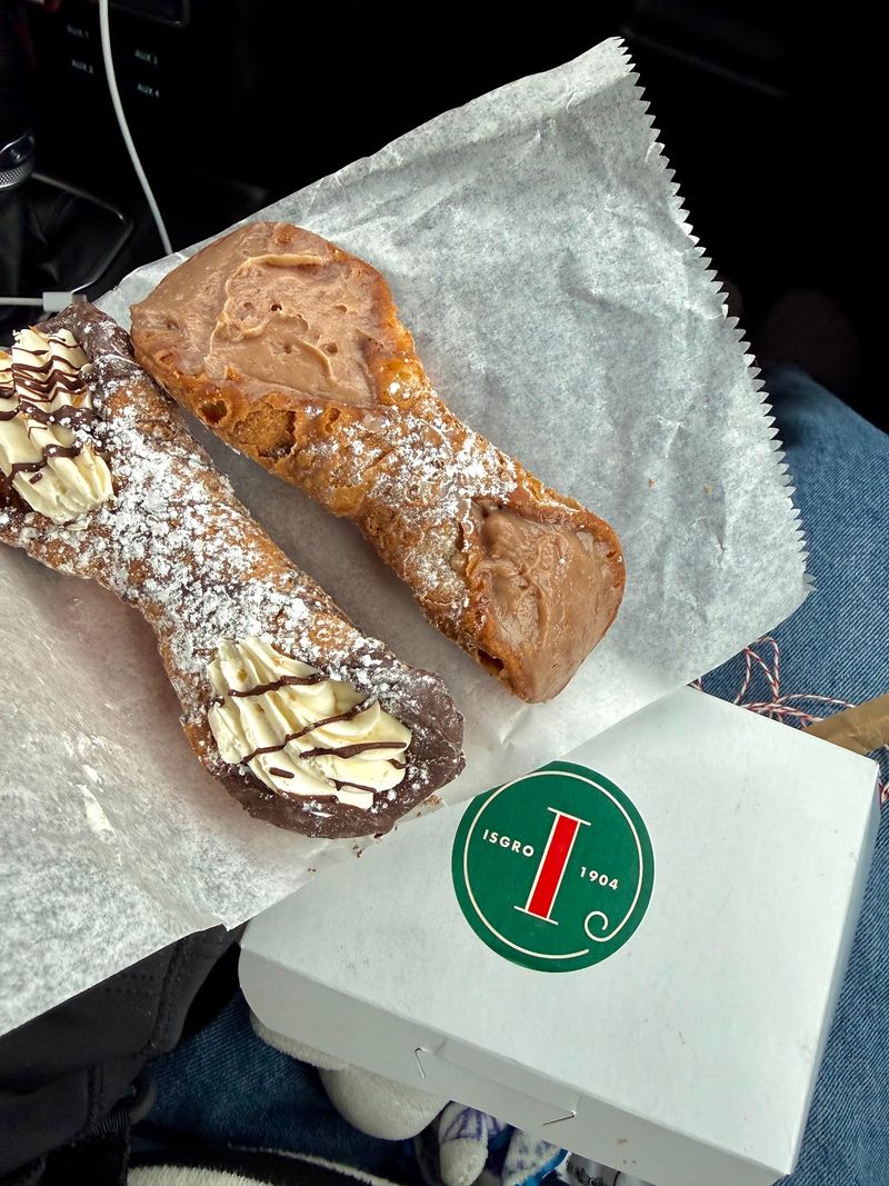 The Cannoli That Built A Reputation