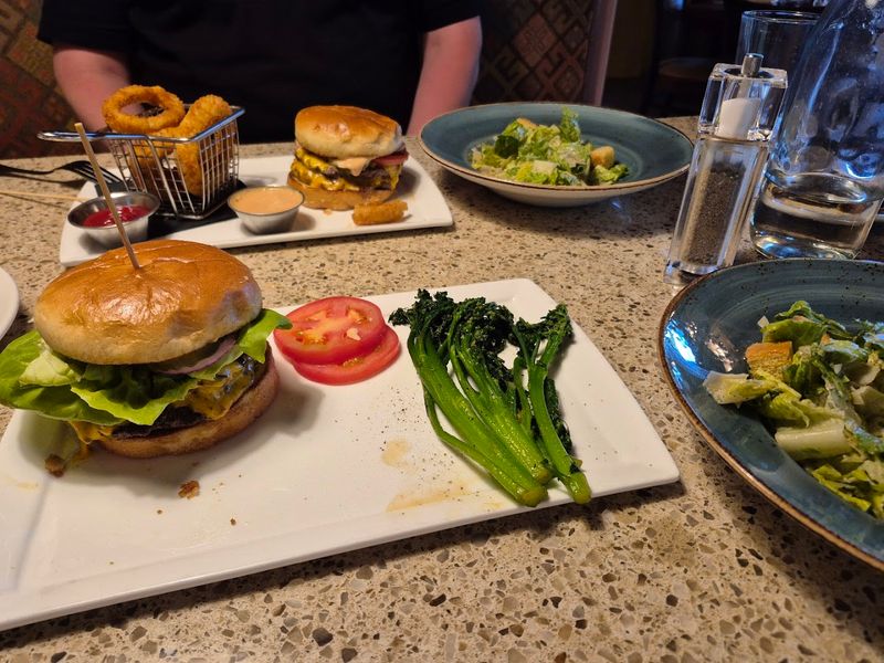The Case For Lunch When The Canyon Crowds Thin Out