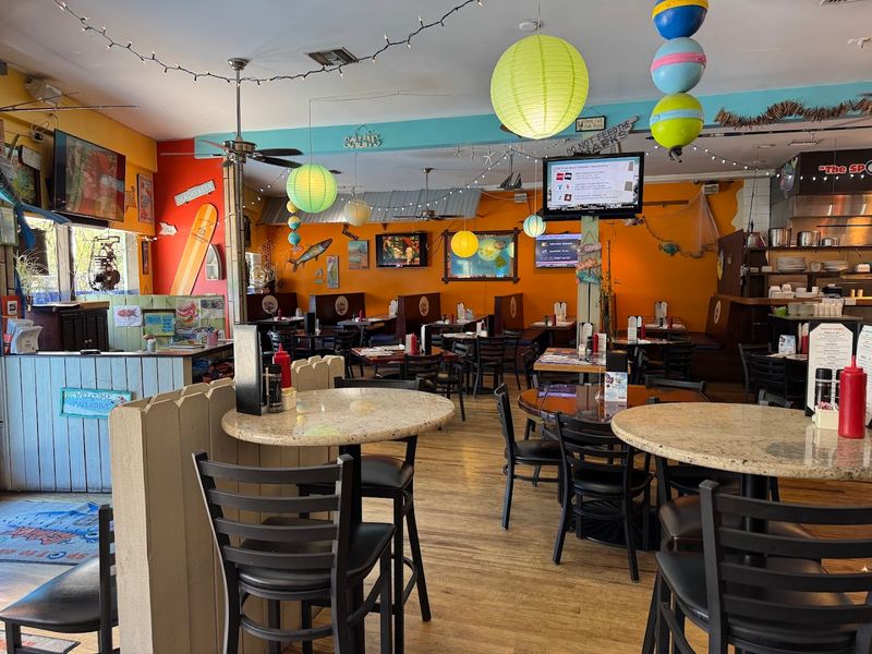 The Casual Island Atmosphere That Makes Every Visit Relaxed