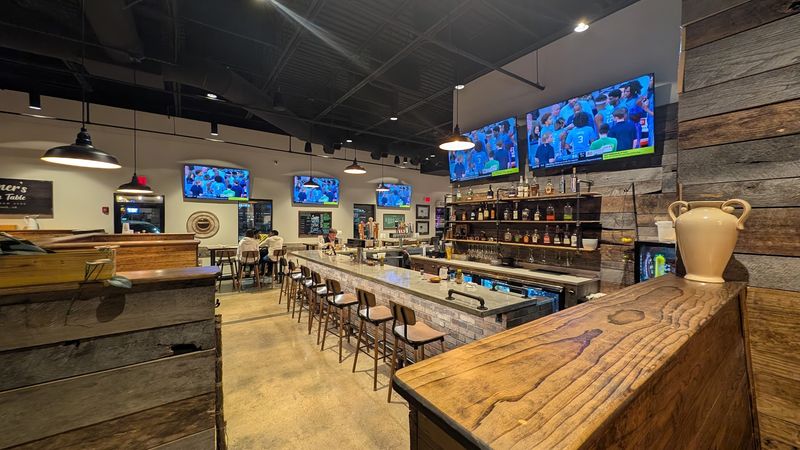 The Casual Southern Atmosphere That Feels Lived-In