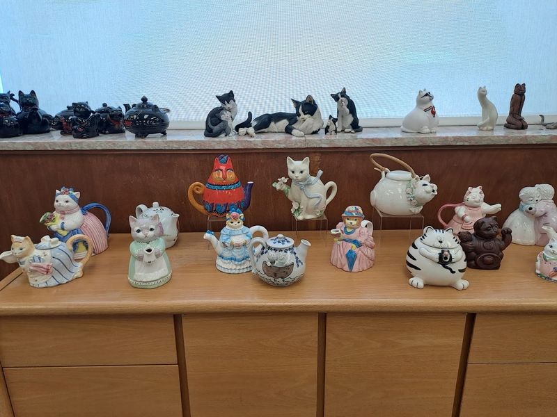 Cat Collectibles and Vintage Finds