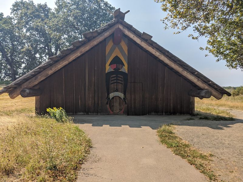 The Cathlapotle Plankhouse