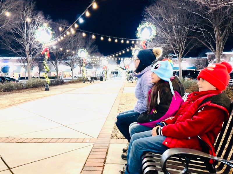 Seasonal Open-Air Market Adds A Local Flavor