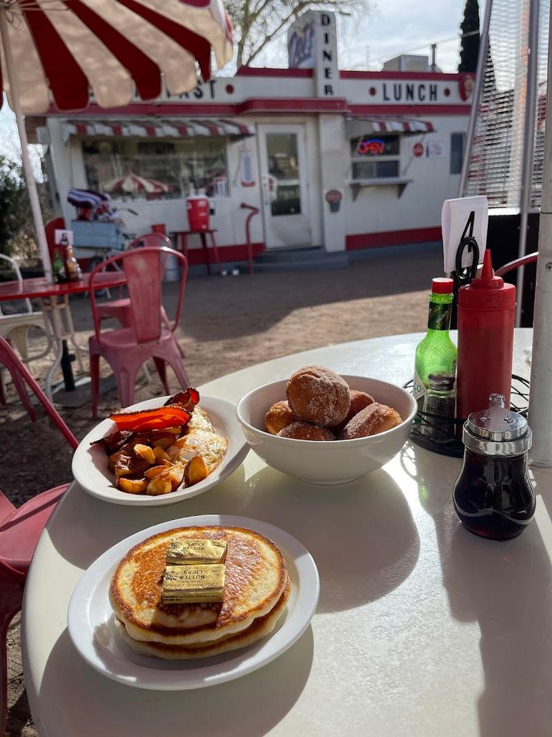 Fluffy Pancakes That Deserve A Standing Ovation