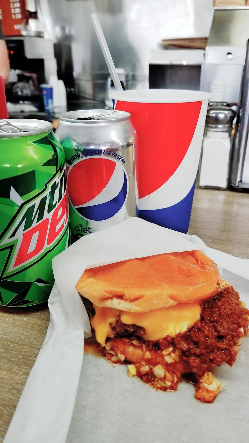 The Cheeseburger That People Drive Hours To Eat