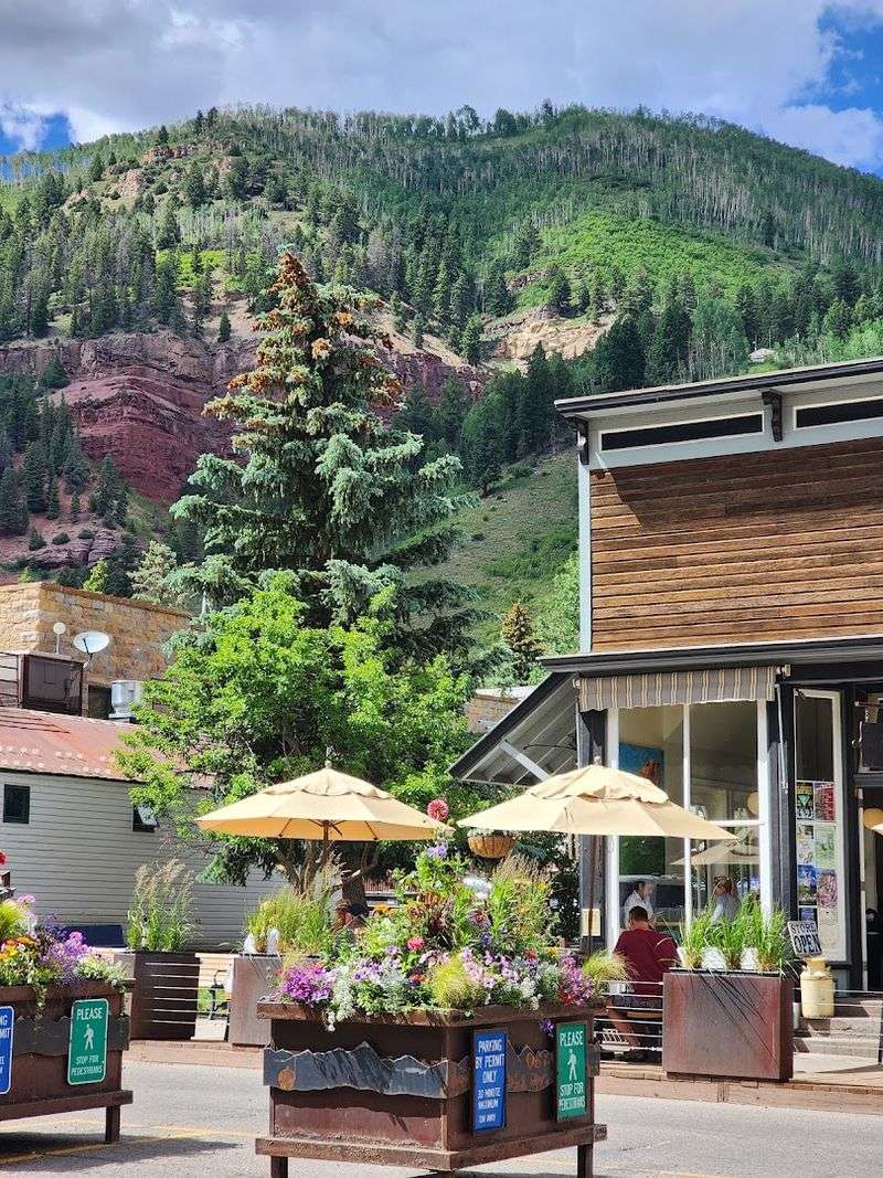 A Mountain Town Cafe That Earns Every Mile Of The Drive