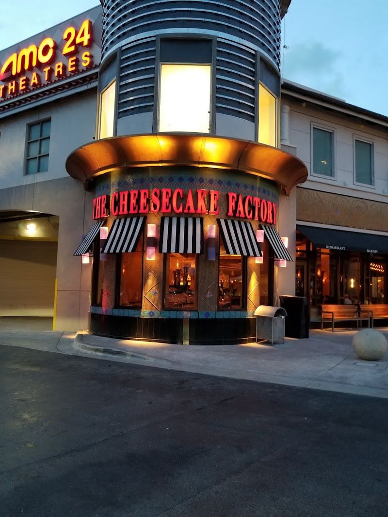 The Cheesecake Factory, Aventura