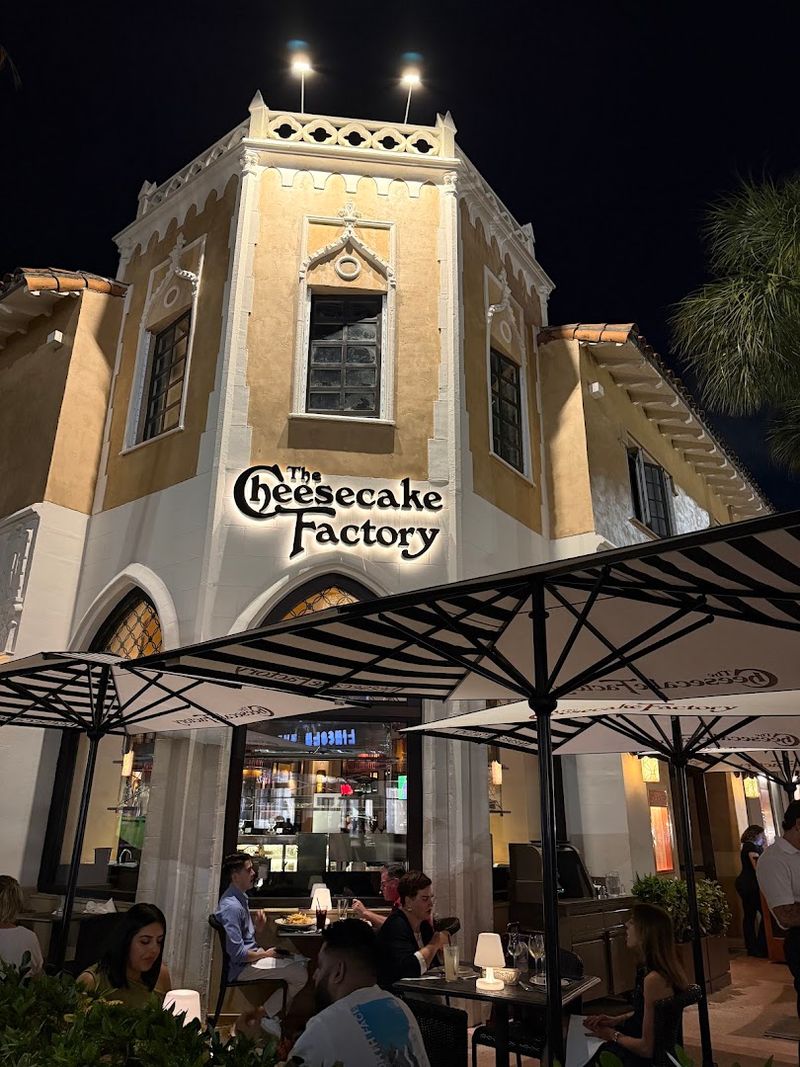 The Cheesecake Factory, Miami