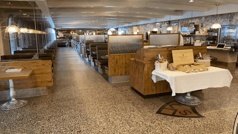 The Old-School Atmosphere Is A Feature, Not A Flaw