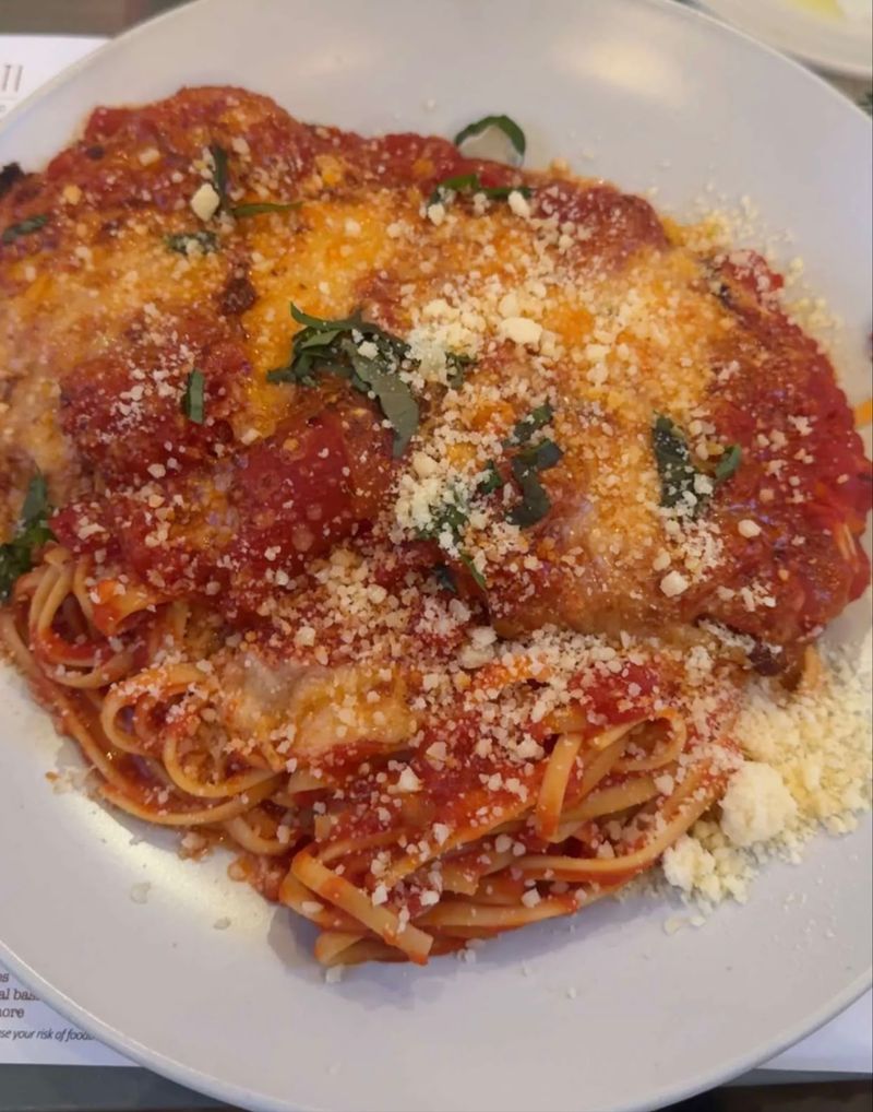 The Chicken Parmesan That People Cannot Stop Thinking About