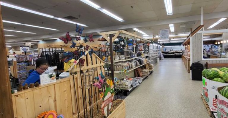 The Chicken Tenders At This Amish Market In Ohio Are Absolutely Worth A Detour