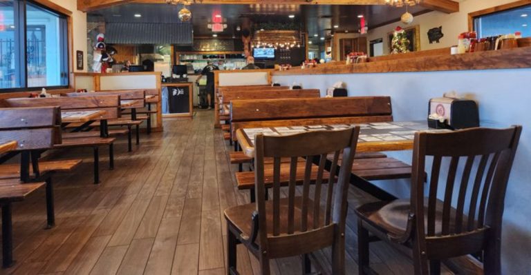 The Chicken Wings At This Florida BBQ Spot Are Simply Perfect