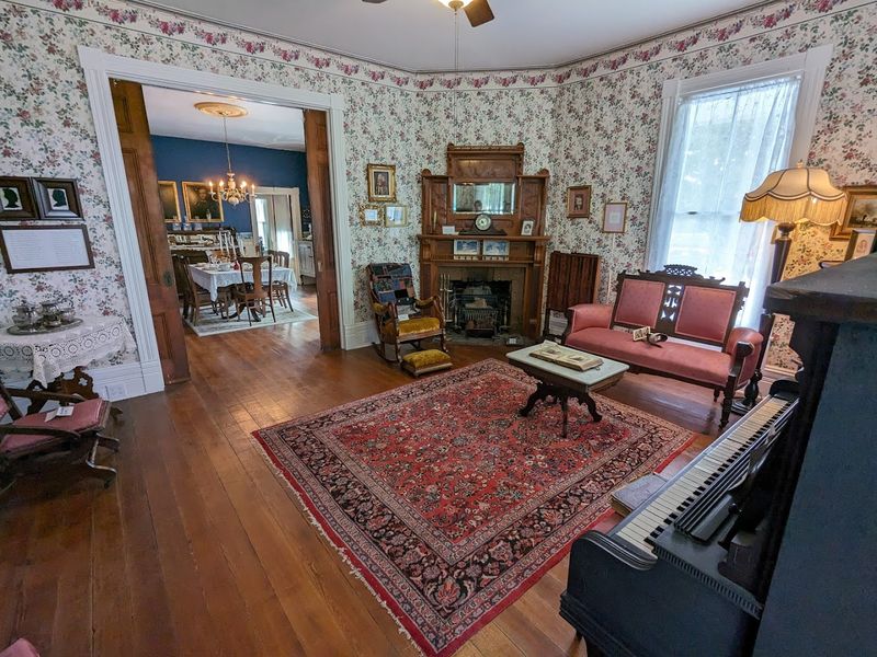 Kitchen Stories That Smell Like Cinnamon And Secrets