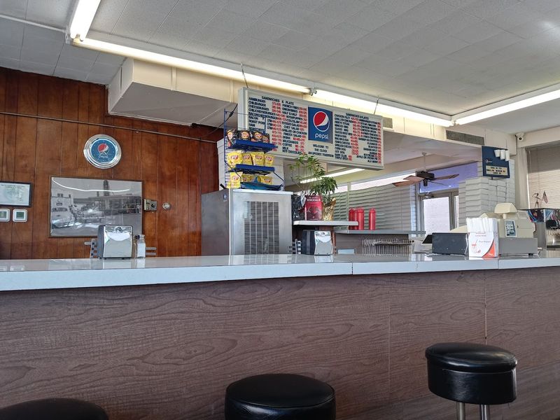 Crinkle Fries And Onion Rings Are Worth Every Bite