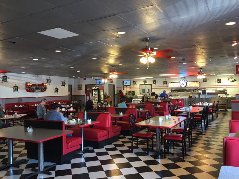 Woody’s 50’s Diner