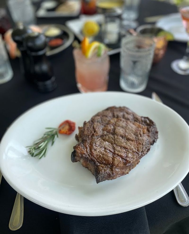 The Chophouse, Warren