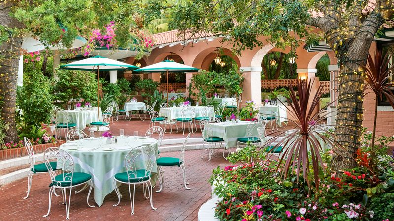 The Polo Lounge at The Beverly Hills Hotel – Beverly Hills