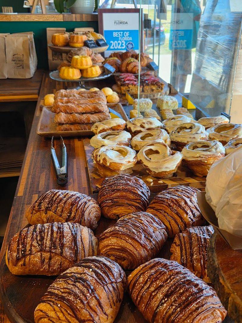 The Cinnamon Roll Is Made From Croissant Dough And It Changes Everything