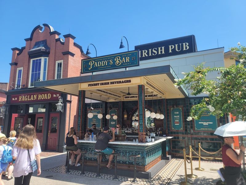 Raglan Road Irish Pub