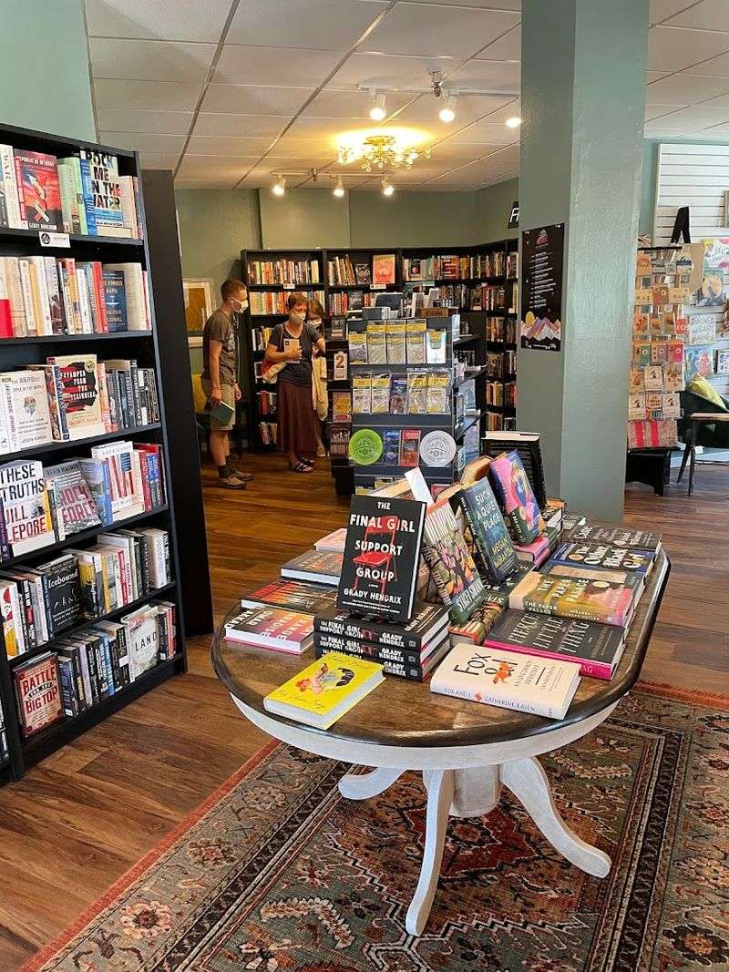 A Colorado Arrival Scene Worth Noting