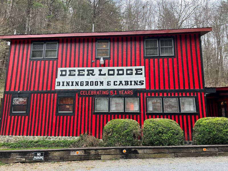 The Deer Lodge – Hiawassee, GA