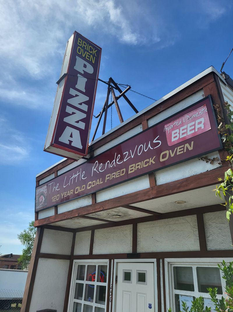 Cash Only Policy Keeps Things Old School