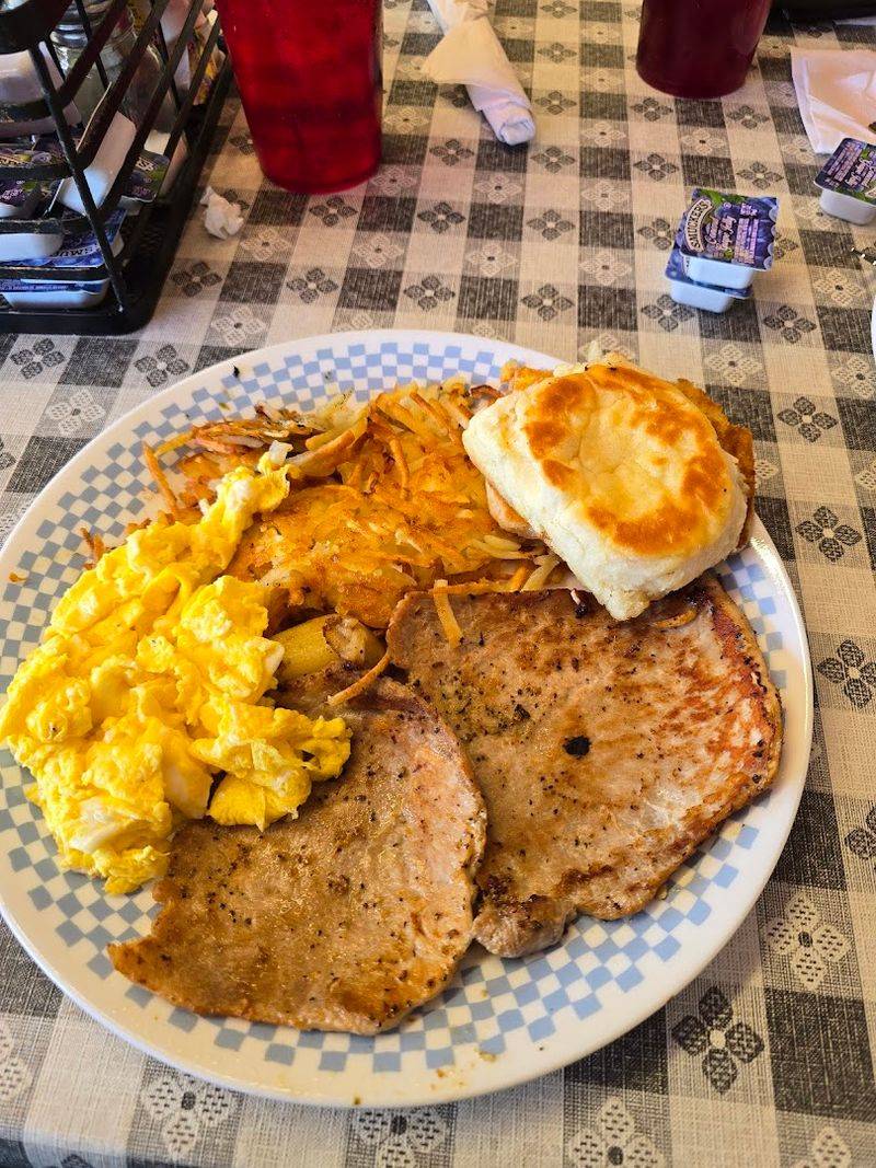 Tennessee Breakfast Culture Lives And Breathes In This Spot