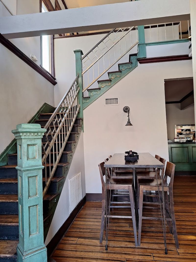 The Pantry Crest, Little Rock