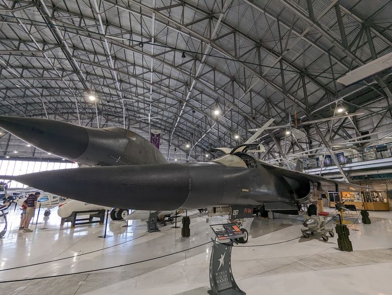 Knowledgeable Volunteer Docents And Free Friday Tours