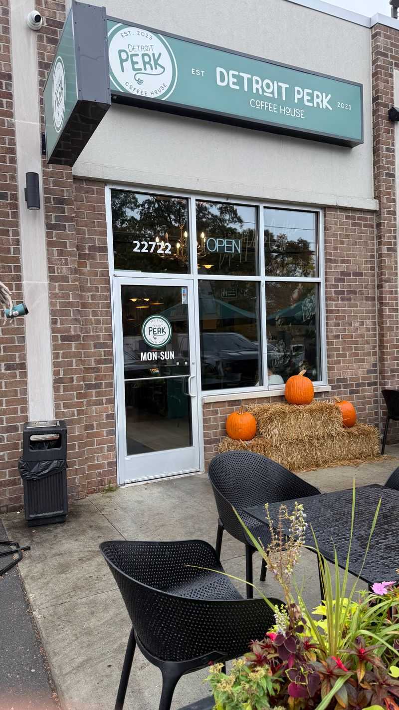 Detroit Perk Coffee House, Dearborn Heights