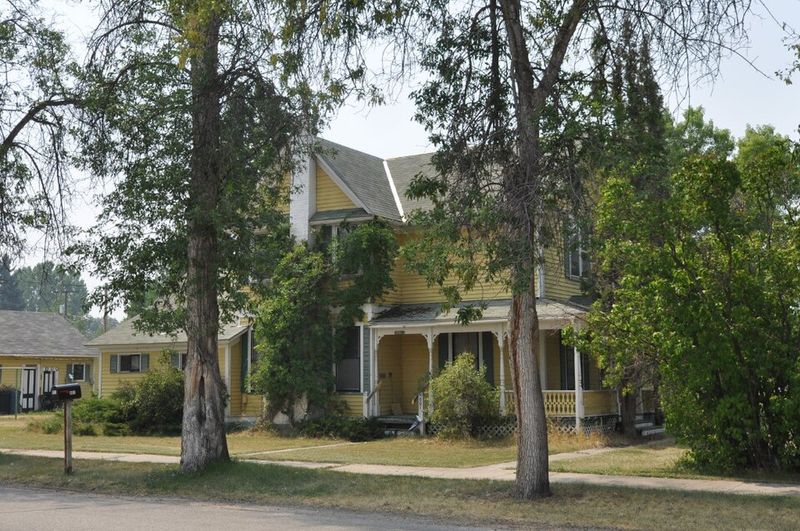 The Community Atmosphere Turns Newcomers Into Neighbors Almost Immediately The Community Atmosphere Turns Newcomers Into Neighbors Almost Immediately