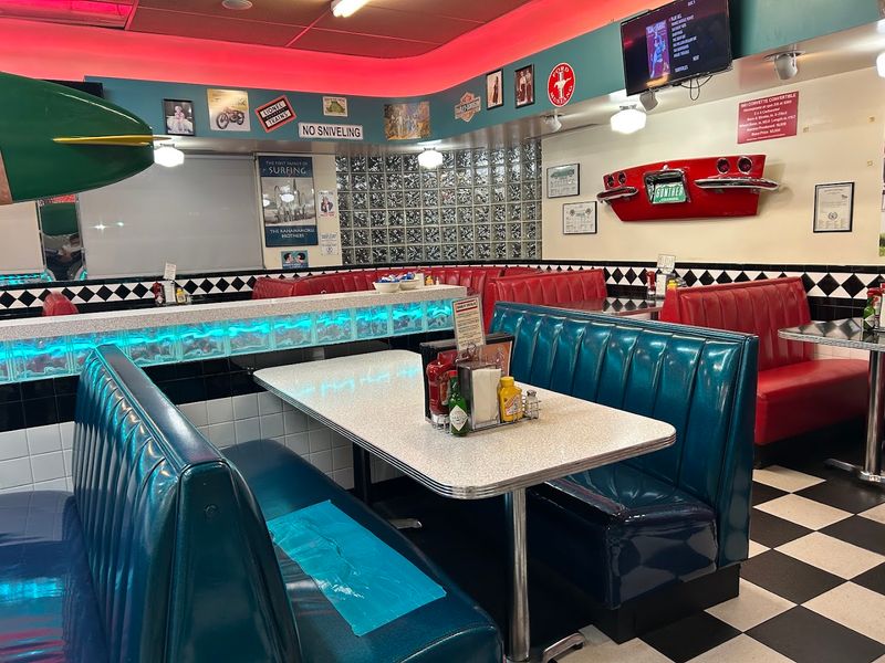 The Confident Close: Why This Diner Earns A Return Visit Before You Leave