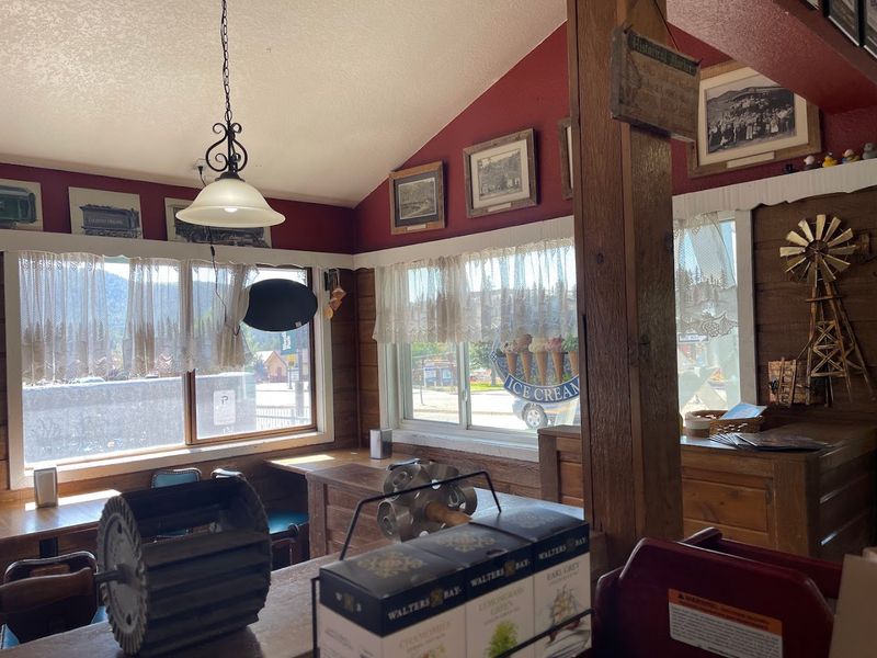 A Moment That Feels Distinctly Woodland Park