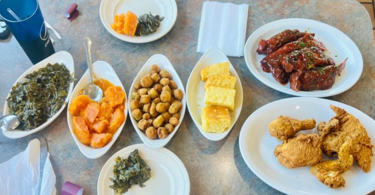 The Cornbread Dressing At A Small Michigan Café Feels Like A Handmade Family Thanksgiving Recipe