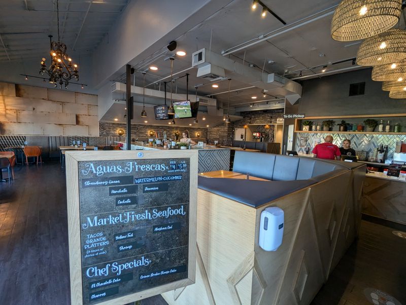 Seis Kitchen (River Road)