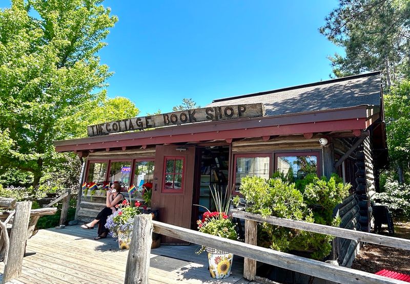 The Cottage Appears Where Lake Street Slows Down