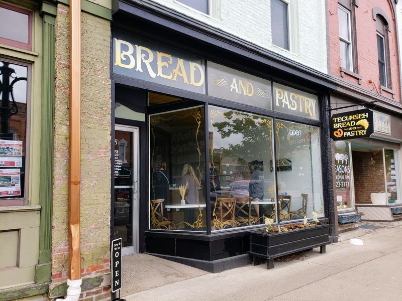 Tecumseh Bread & Pastry, Tecumseh