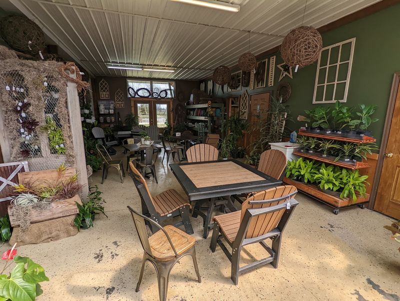 The Country Barn Garden & Farm Market