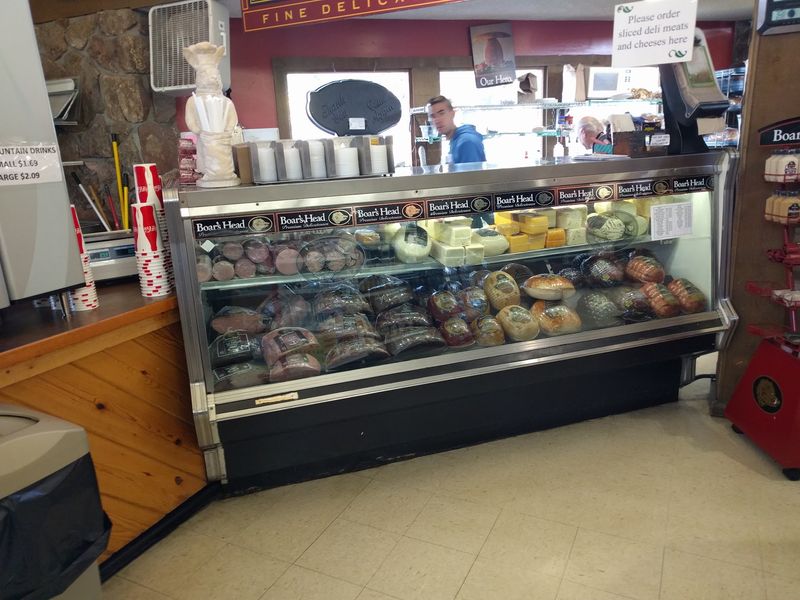 The Country Market Deli Changes The Lunch Equation The Country Market Deli Changes The Lunch Equation
