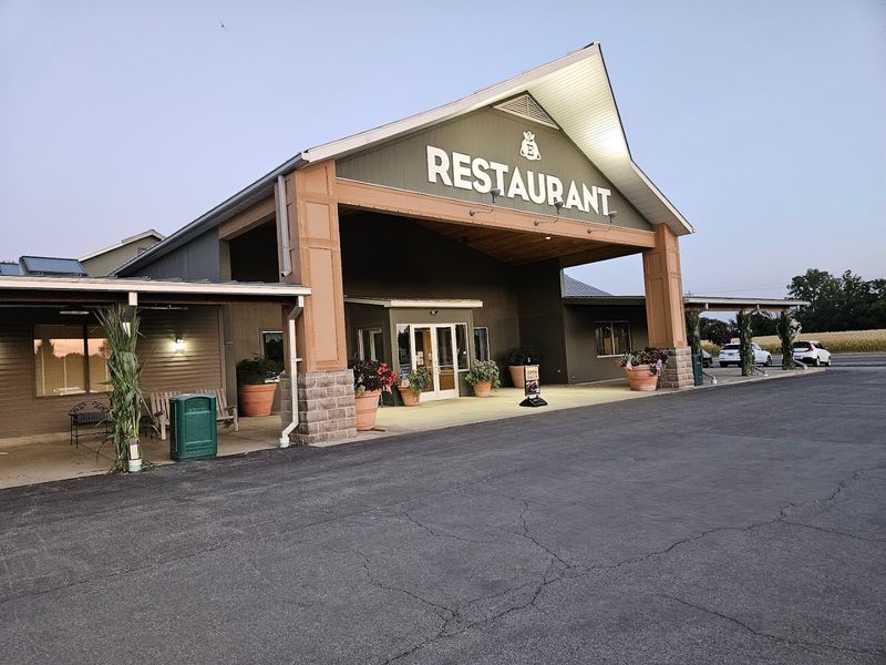 Service Style That Keeps Guests Feeling Genuinely Welcome