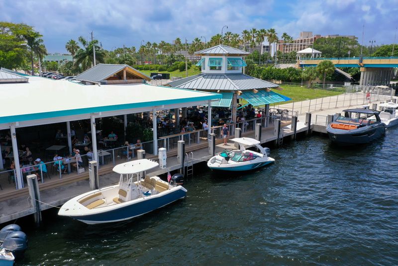 The Cove Waterfront Restaurant & Tiki Bar, Deerfield Beach