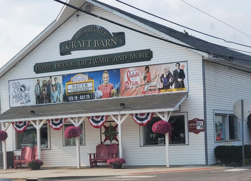 The Legendary Flea Market Experience