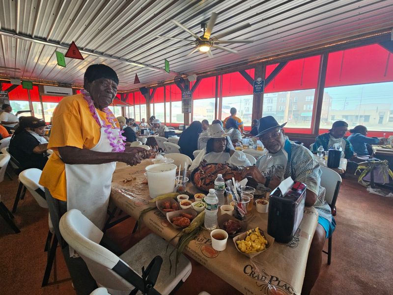 Crab & Cruise Feasts From Crisfield