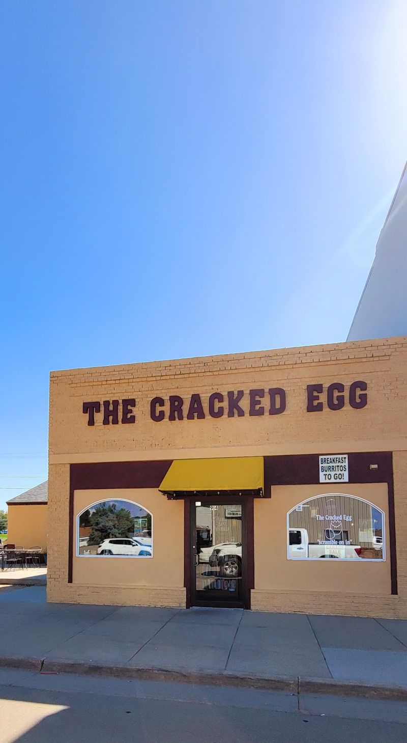 The Cracked Egg, Milliken The Cracked Egg, Milliken