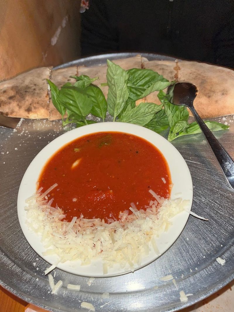 A Tomato Sauce So Good It Deserves Its Own Fan Club