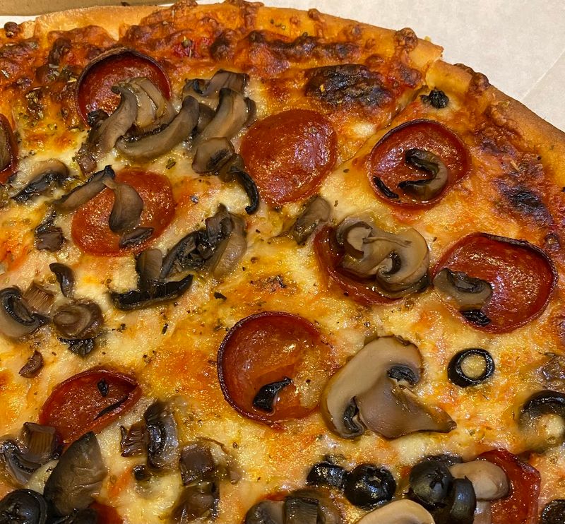 The Crust That Changed My Entire Pizza Standard
